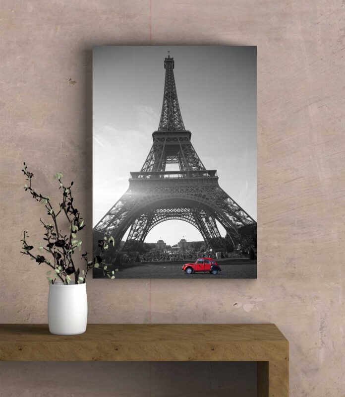 تابلو سیاه سفید با ماشین قرمز از برج ایفل